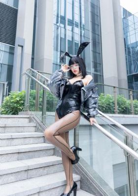 年轻妈妈的